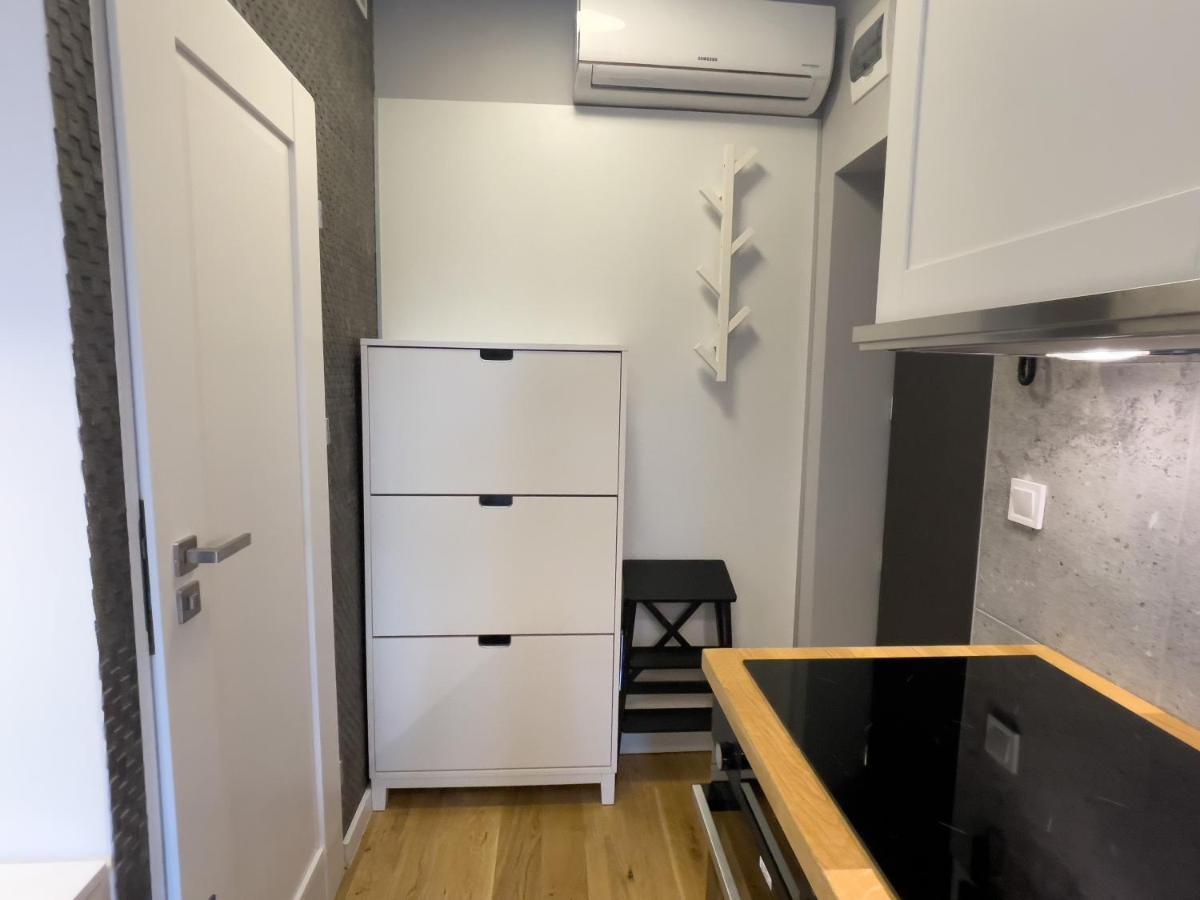Urban No 3a, Free Private Parking, Self Check-in Apartment *